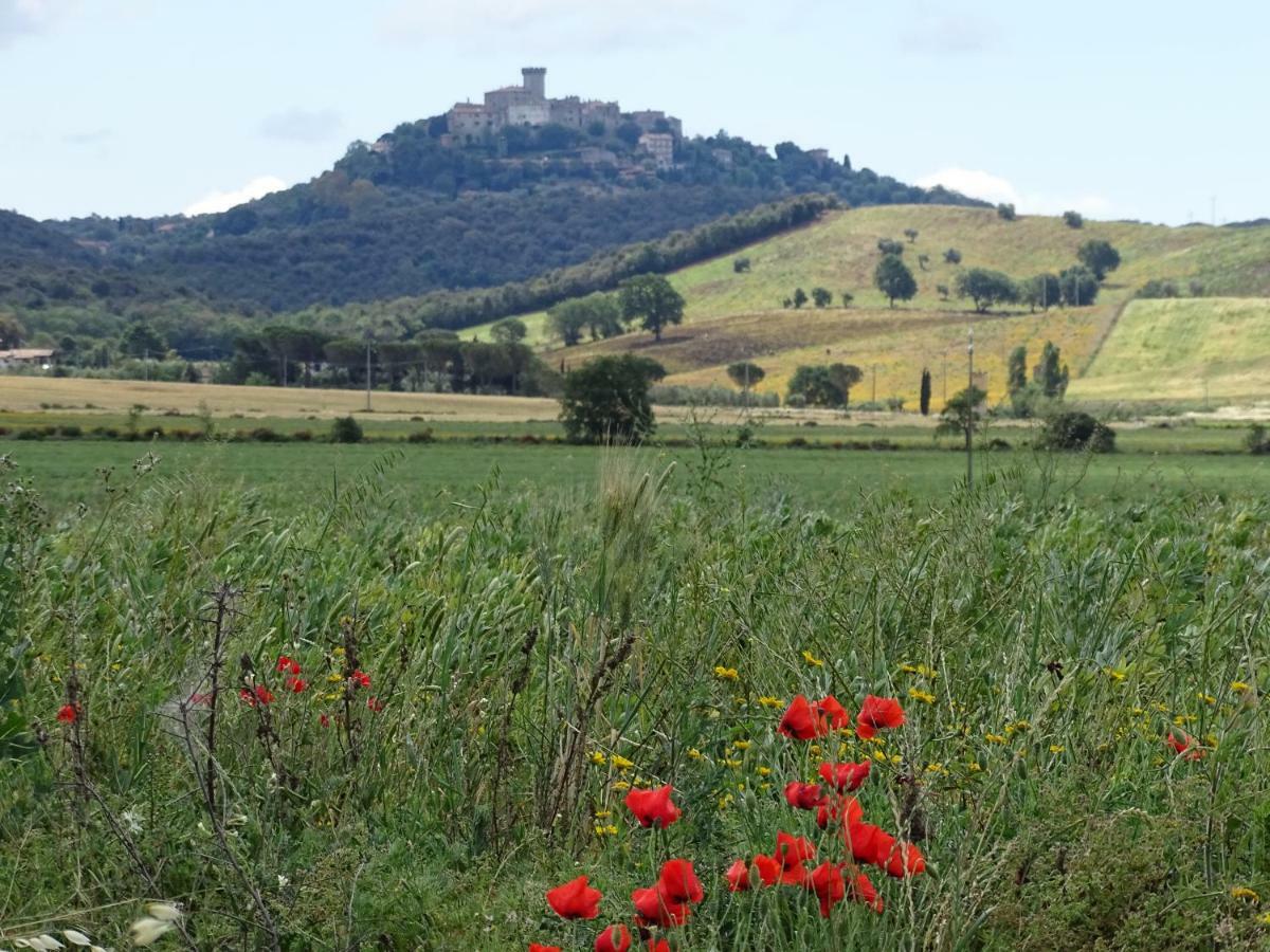 B&B La Dolce Vita Marsiliana Bagian luar foto
